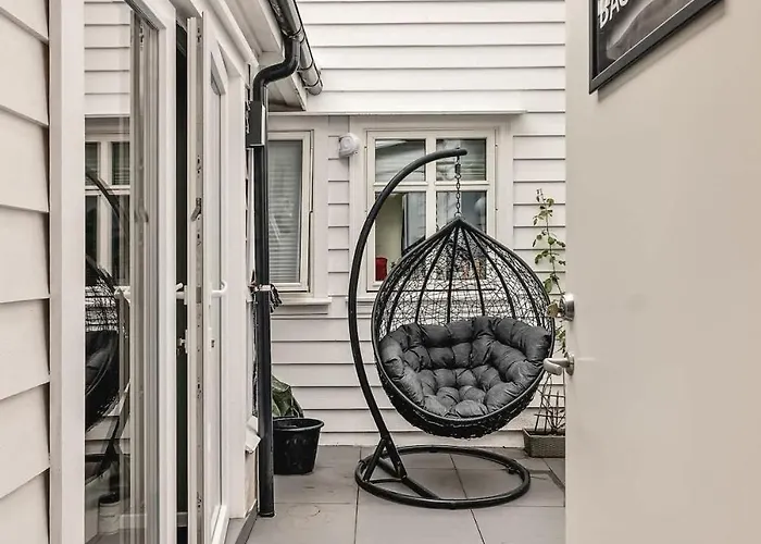 Dinbnb L Skansen Funhouse - 400m To Bryggen Gym & Parking Holiday home Bergen